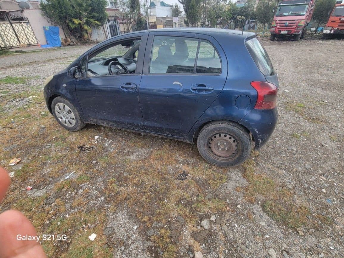 Toyota yaris compact, photo 1 of 6