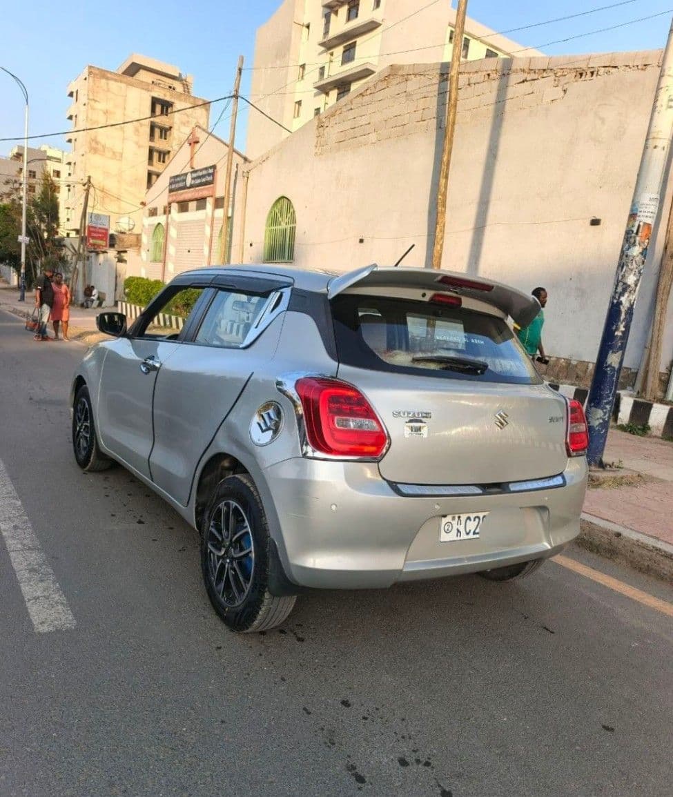 suzuki Swift, photo 5 of 6