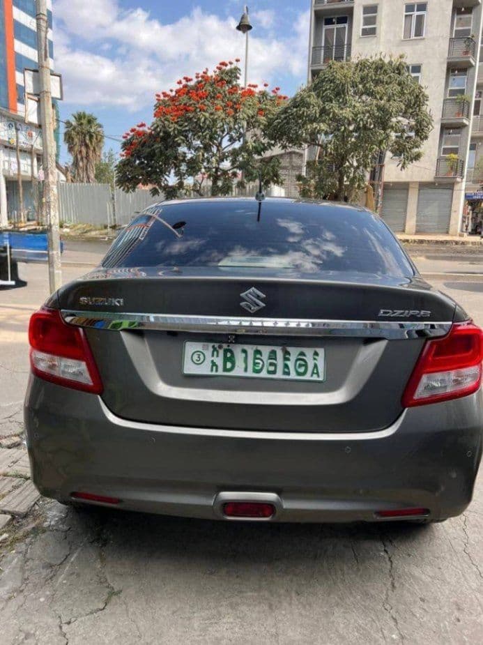 Suzuki dzire , photo 3 of 5