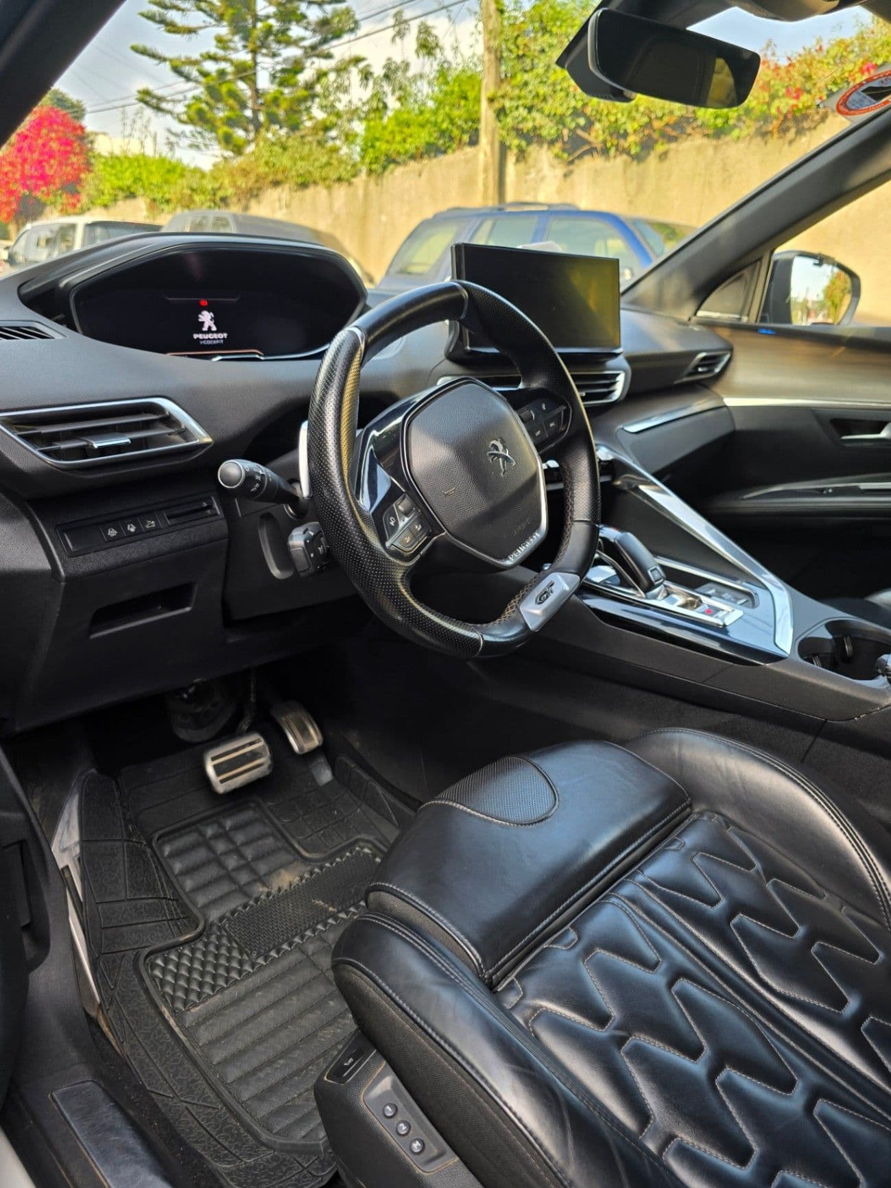 Peugeot 5008, photo 3 of 6