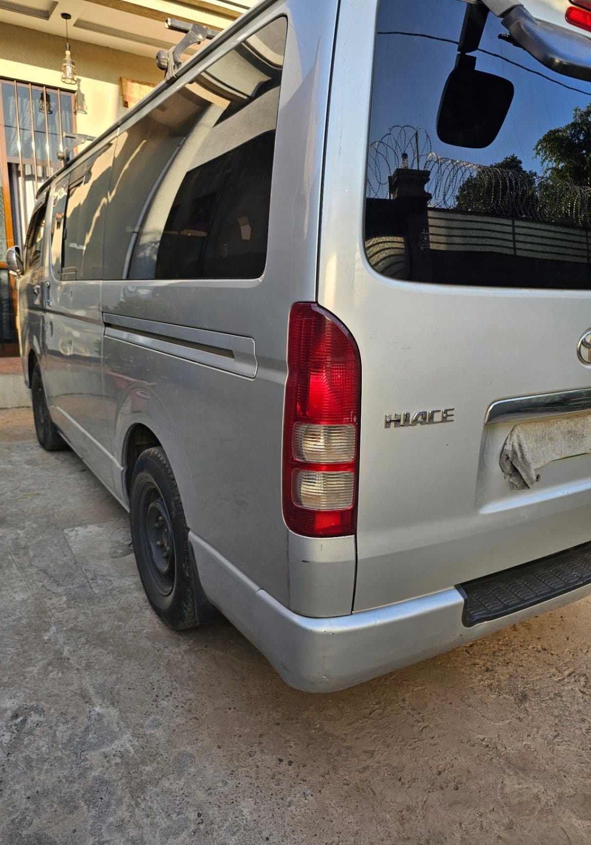 Toyota Hiace (Abadula), photo 1 of 4