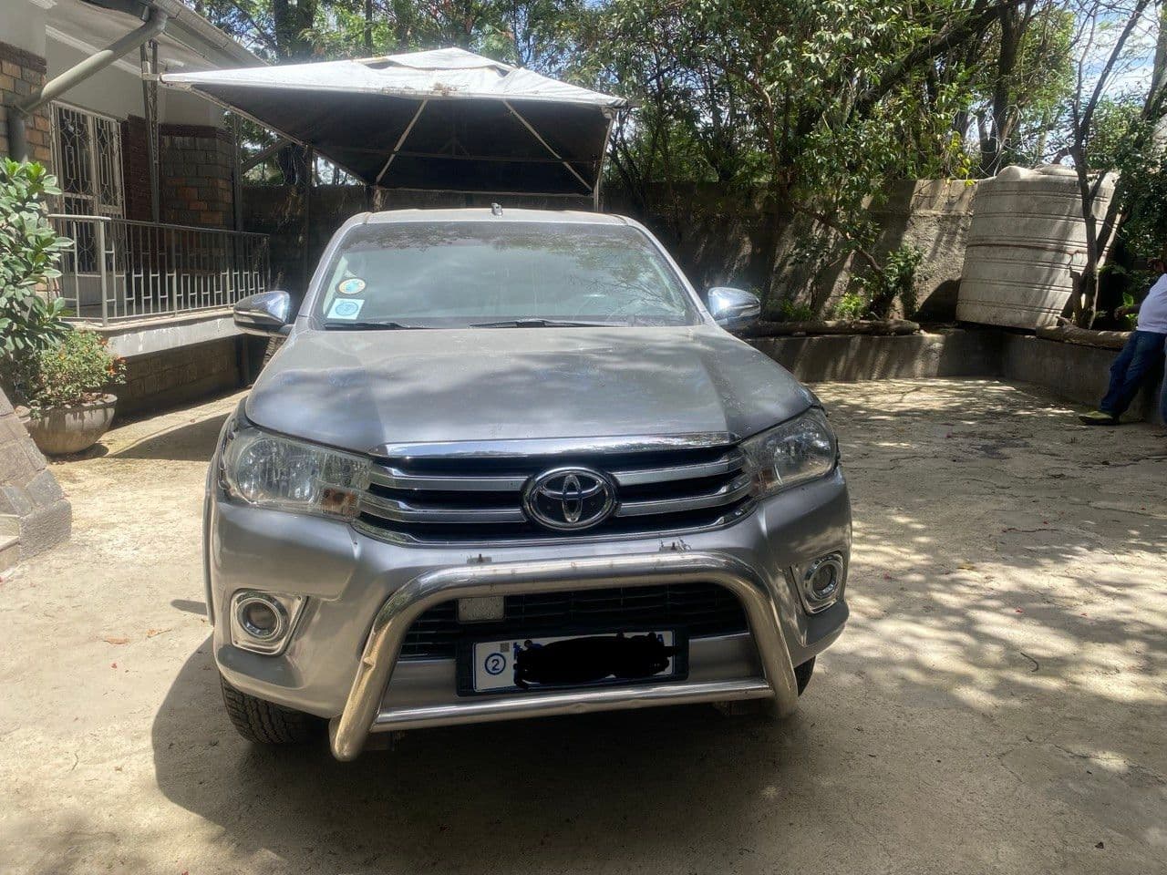 Toyota Revo 2016, photo 4 of 6
