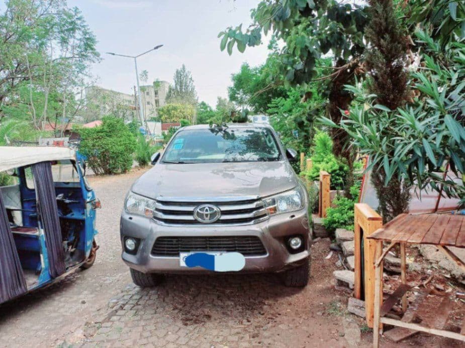 Toyota Hilux 2017 Model, photo 3 of 3