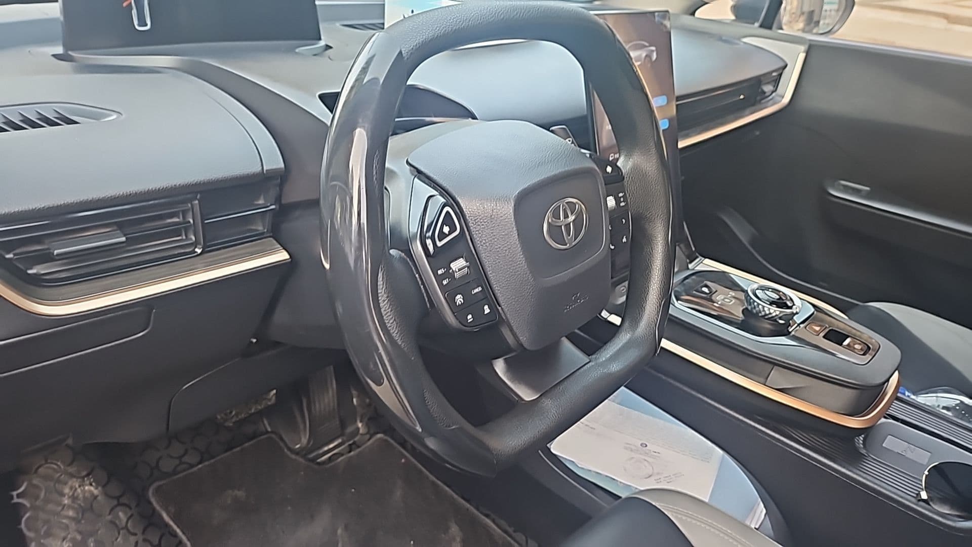 Toyota BZ3 , photo 4 of 5