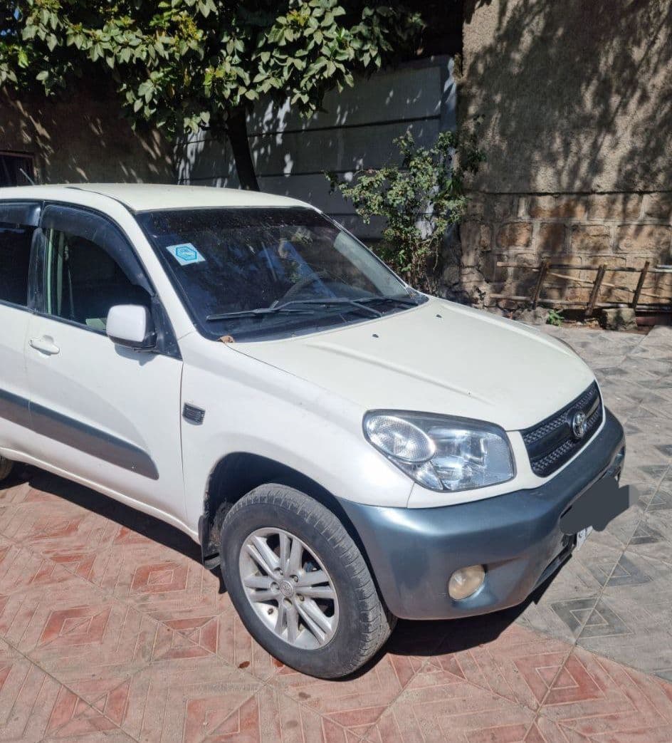 Toyota Rav4 Europe , photo 1 of 5