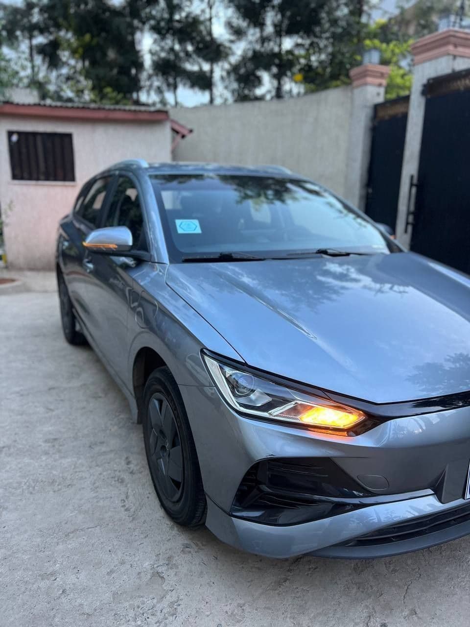 BYD E2 , photo 1 of 3