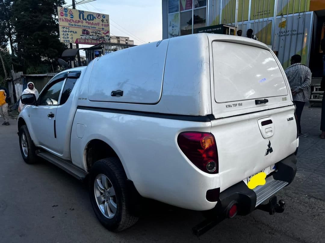 Mitsubishi L 200, photo 4 of 6