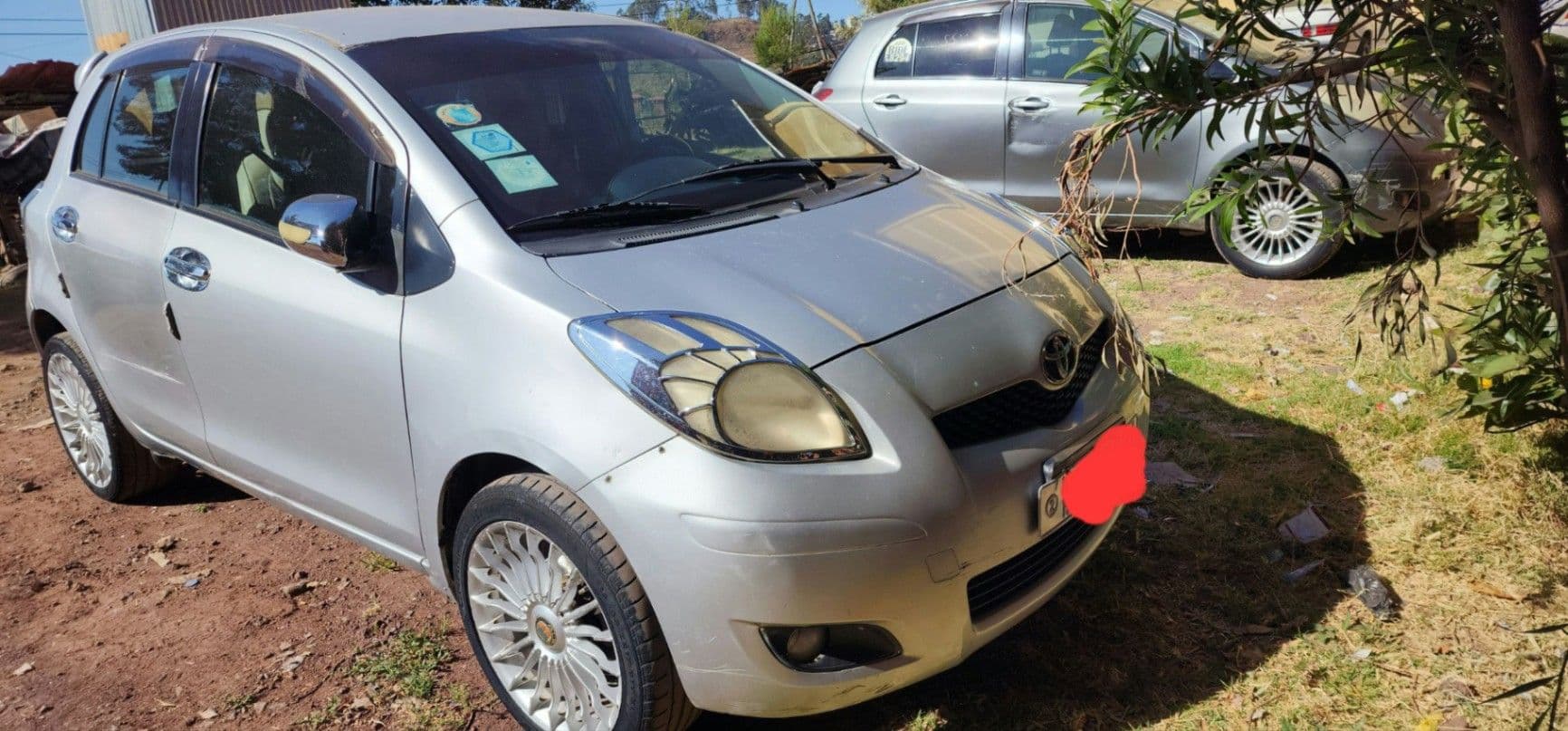Yaris Compact 2010, photo 2 of 3
