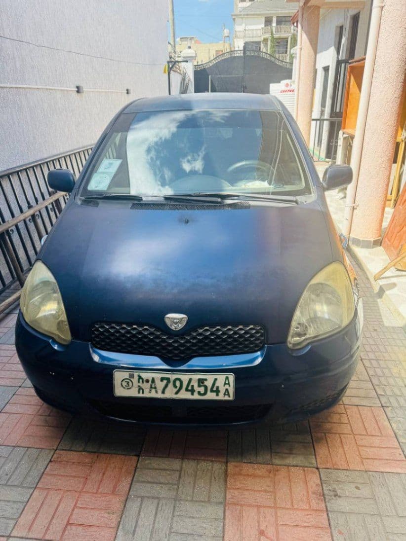 Toyota vitz 2004, photo 1 of 6
