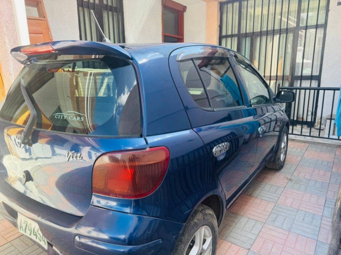Toyota vitz, photo 1 of 6