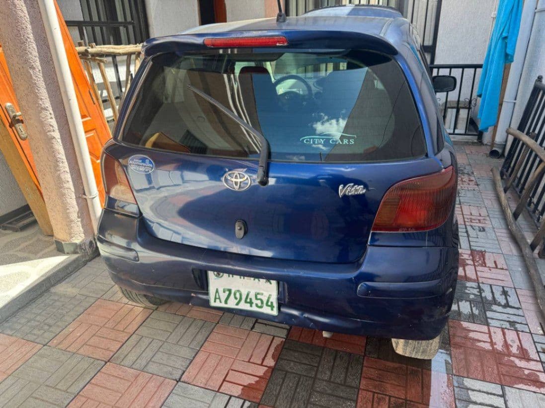 Toyota vitz, photo 3 of 6