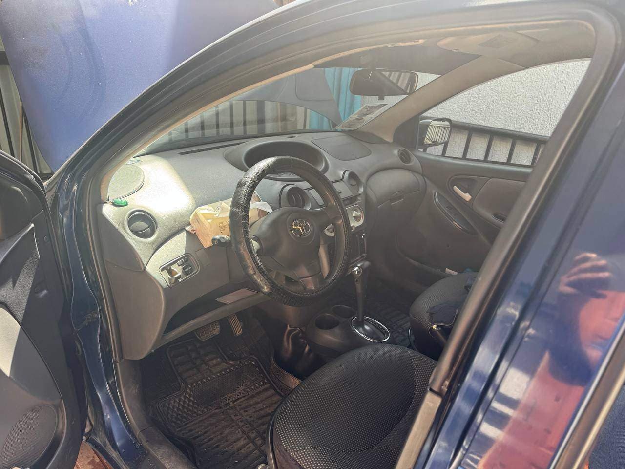Toyota vitz 2004, photo 6 of 6