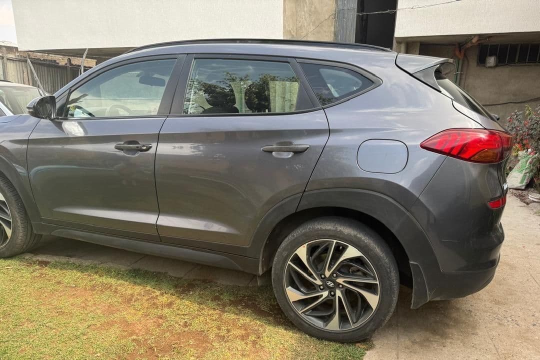 አስቸኳይ!! Dubai Tucson,2019,full option,excellent condition!!, photo 2 of 6