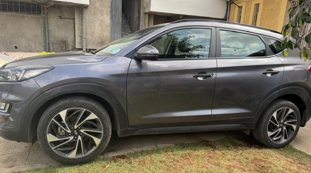 አስቸኳይ!! Dubai Tucson,2019,full option,excellent condition!!, photo 1 of 6