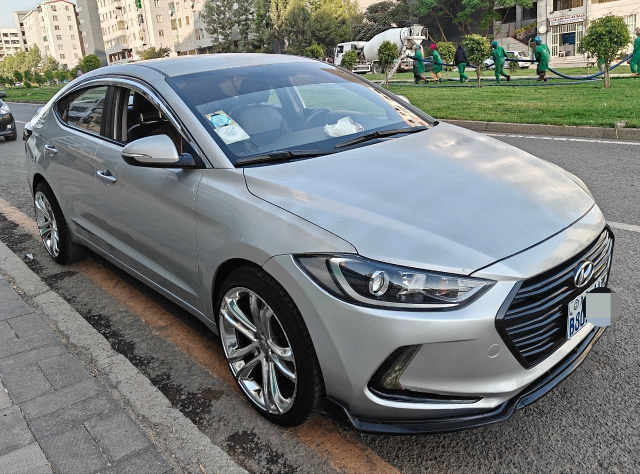 Hyundai Elantra , photo 2 of 8