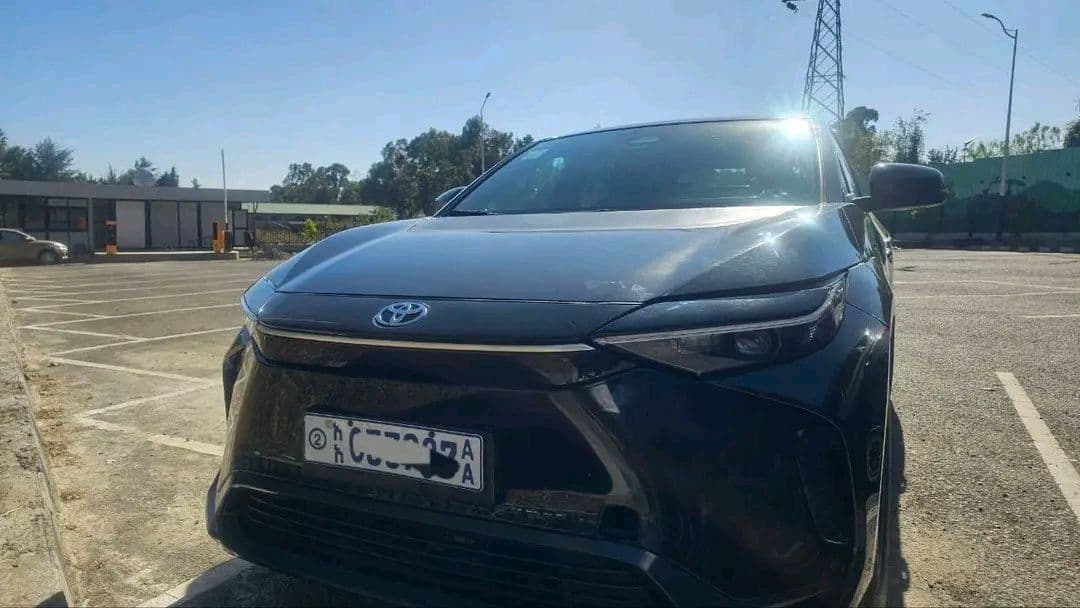 Toyota BZ4X , photo 1 of 5