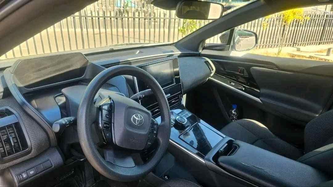 Toyota BZ4X , photo 4 of 5