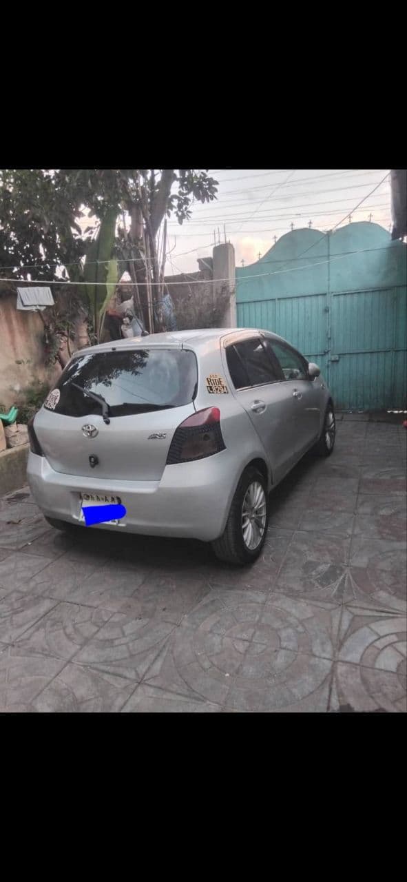 Toyota Yaris, photo 1 of 5