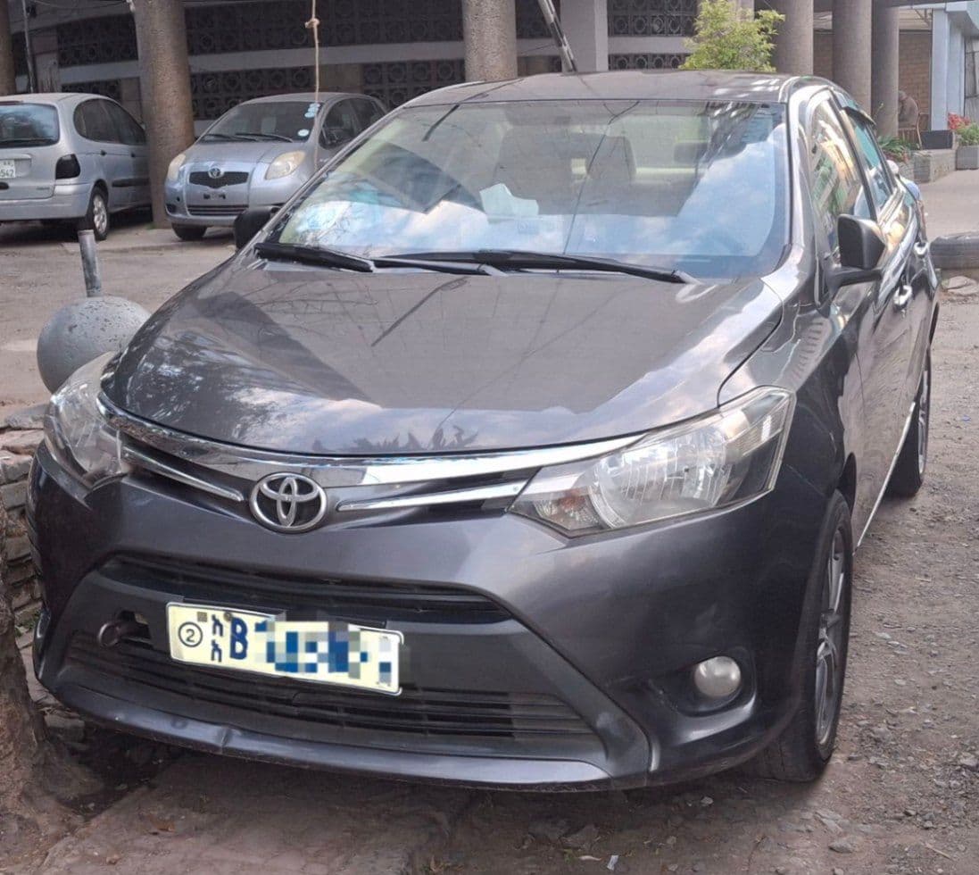 Yaris Sedan,2015,Automatic,excellent condition!!, photo 4 of 4
