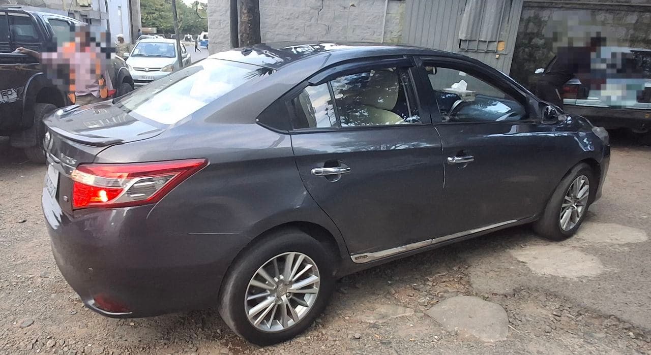 Yaris Sedan,2015,Automatic,excellent condition!!, photo 3 of 4