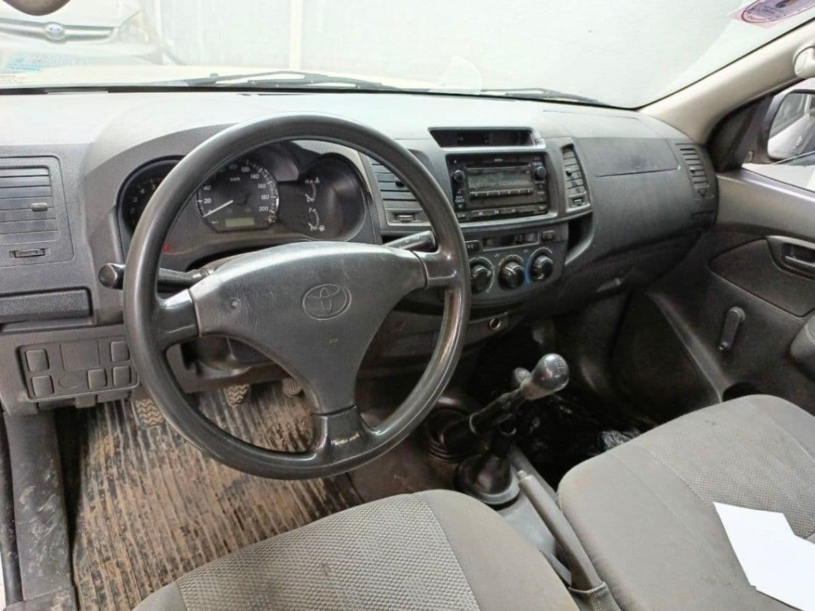 Toyota pickup 2011, photo 2 of 5