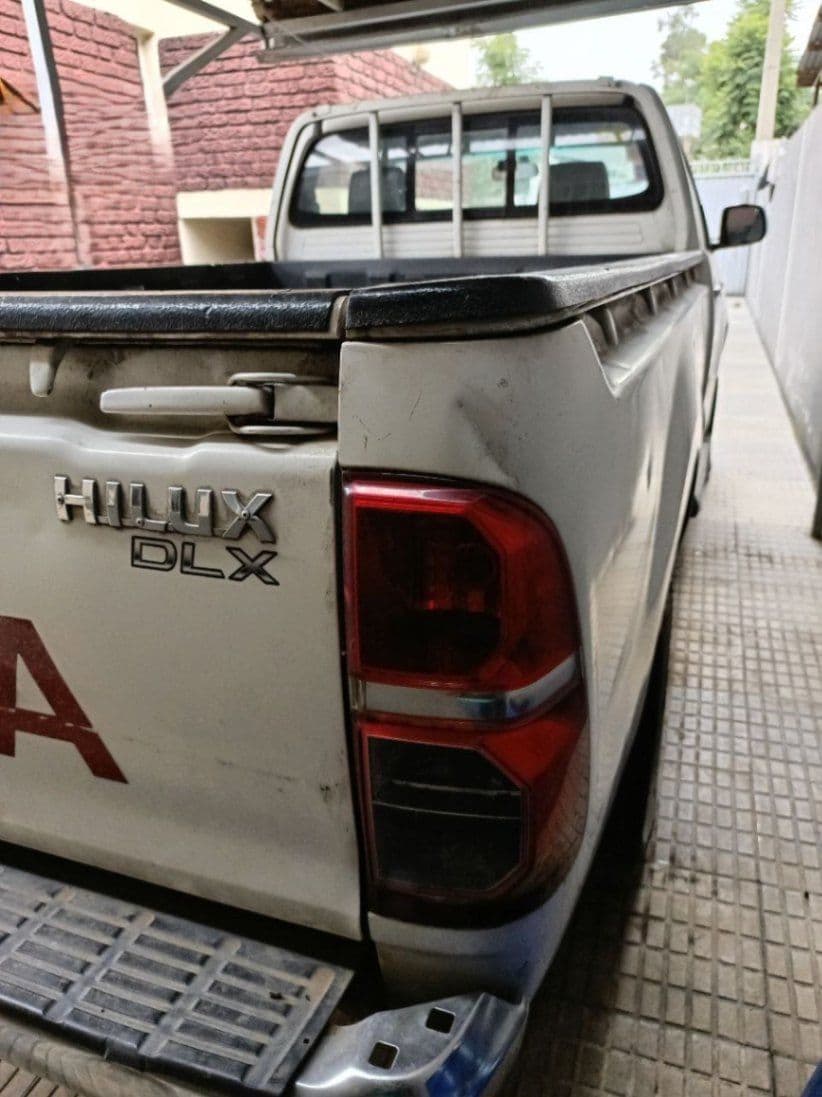 Toyota pickup 2011, photo 3 of 5