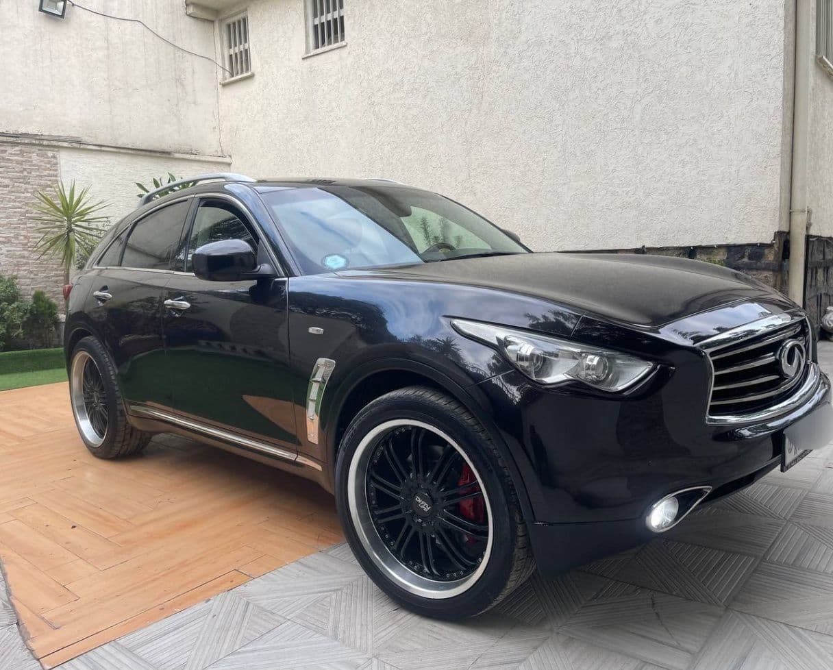 Infiniti FX37,2013,full option,excellent condition!!