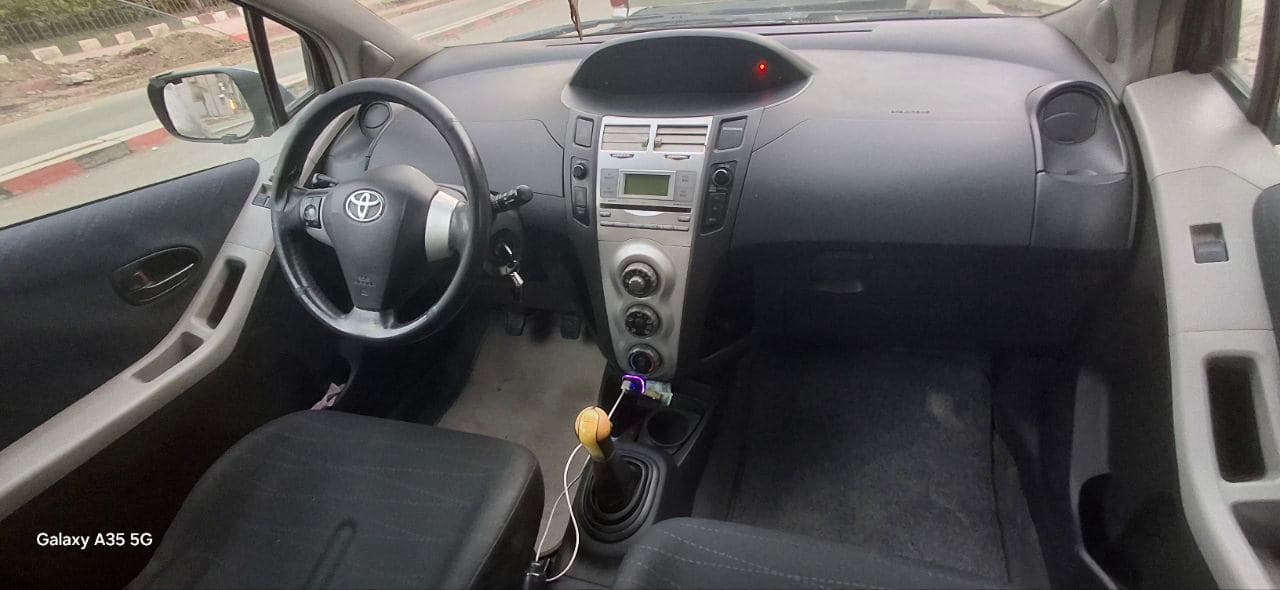Europe Yaris Compact,Meri Yalzore,Manual,excellent condition!!, photo 4 of 4