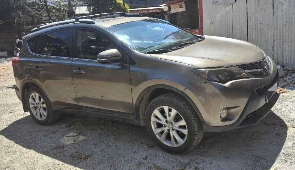 አስቸቸኳይ!! Automatic Rav4, 2014, 2.4cc, excellent condition!!, photo 2 of 5