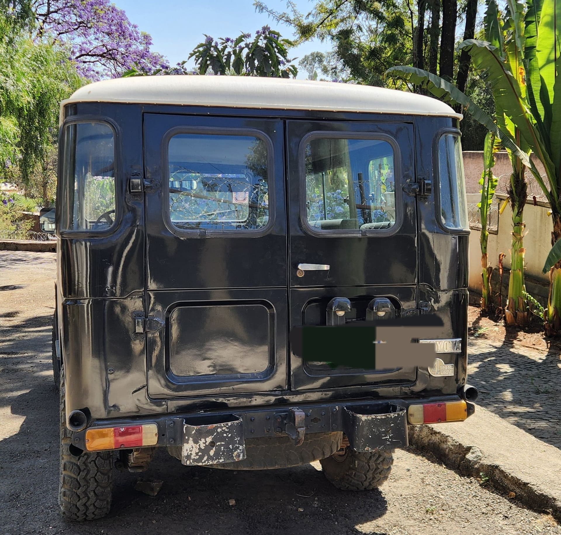 toyota landcruiser fj, photo 2 of 8