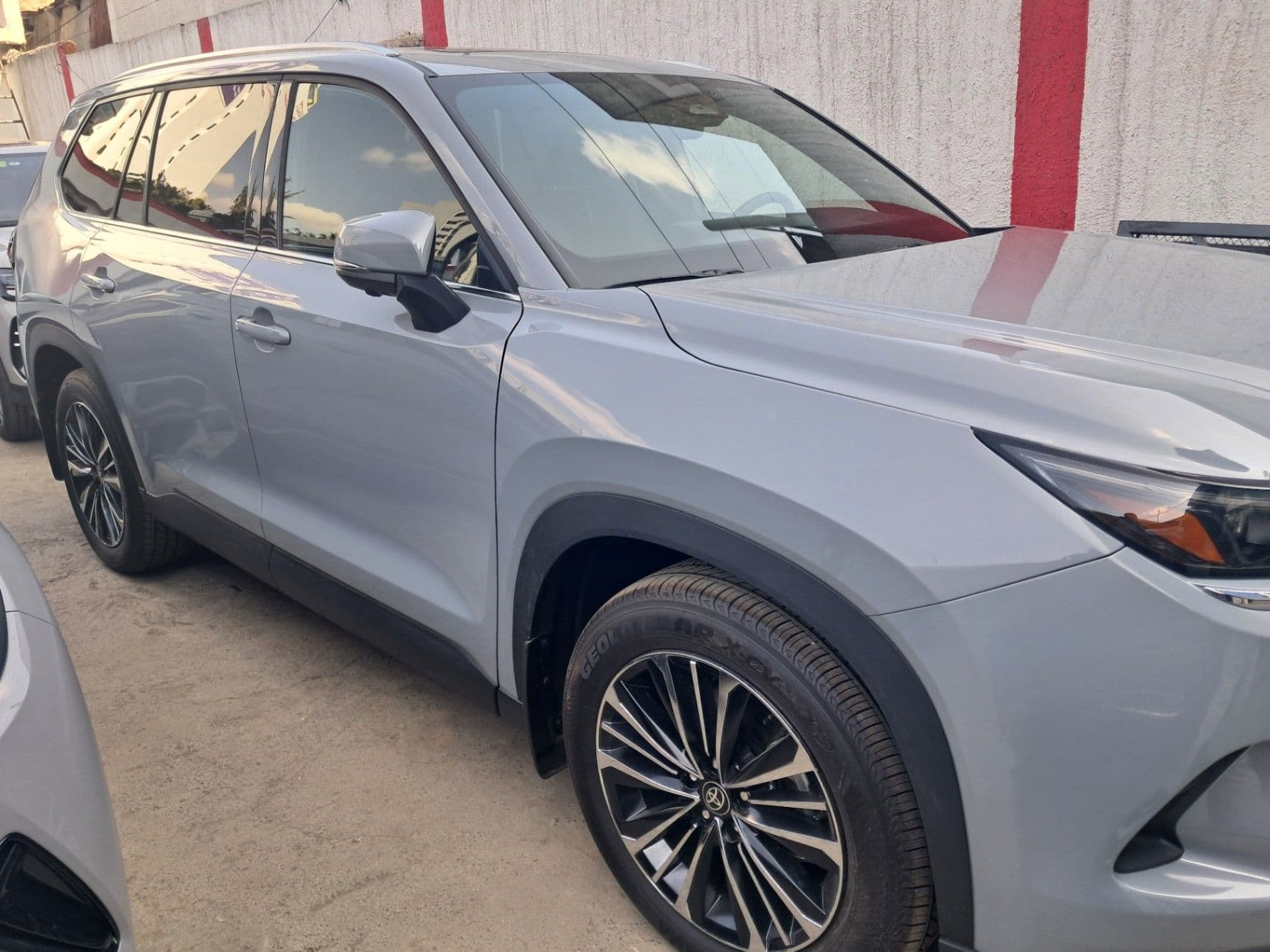 Toyota grand highlander 2025 , photo 3 of 3