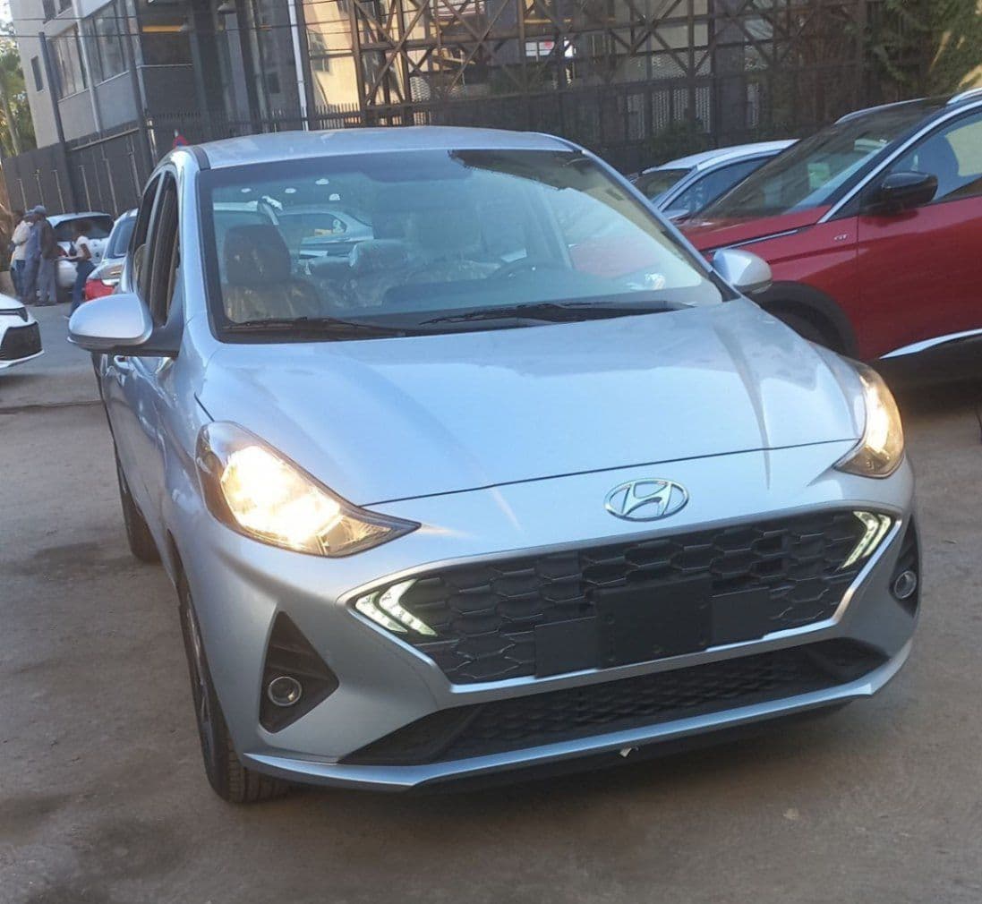 Hyundai grand i 10 2023, photo 2 of 5
