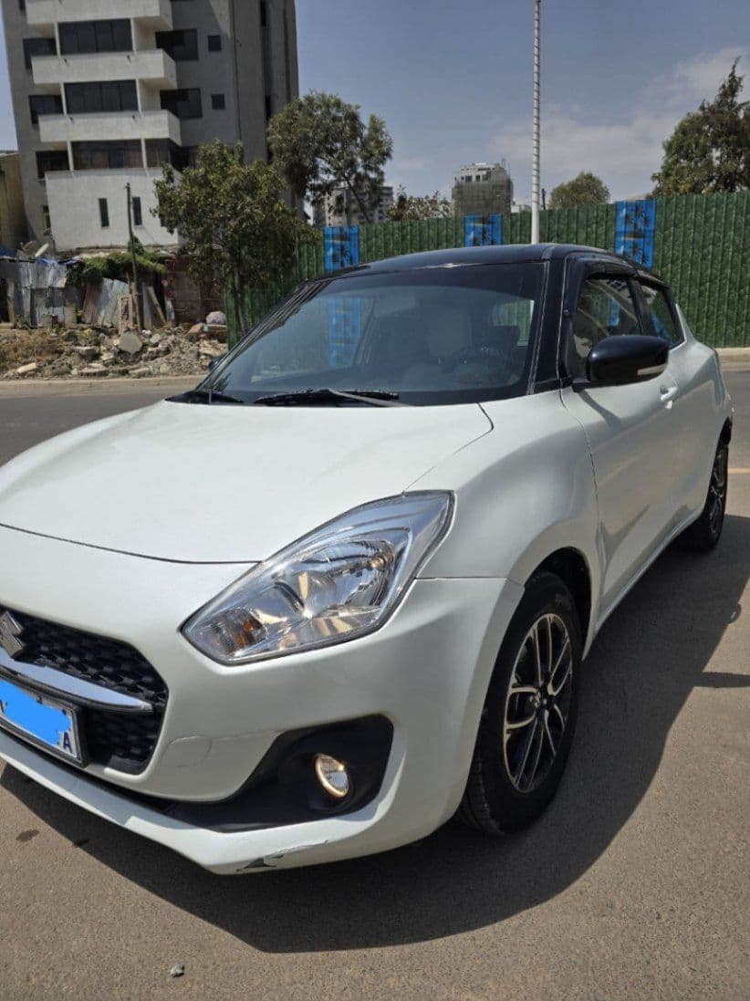 Suzuki Swift 2021, photo 3 of 3