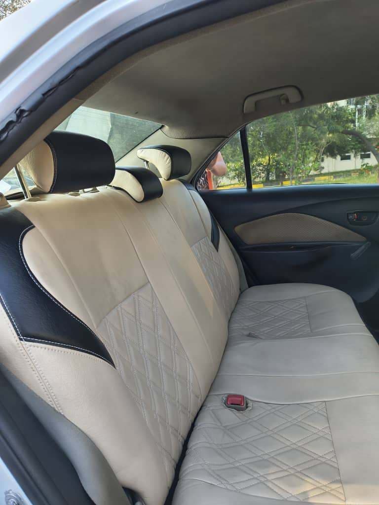 Toyota yaris sedan, photo 4 of 5