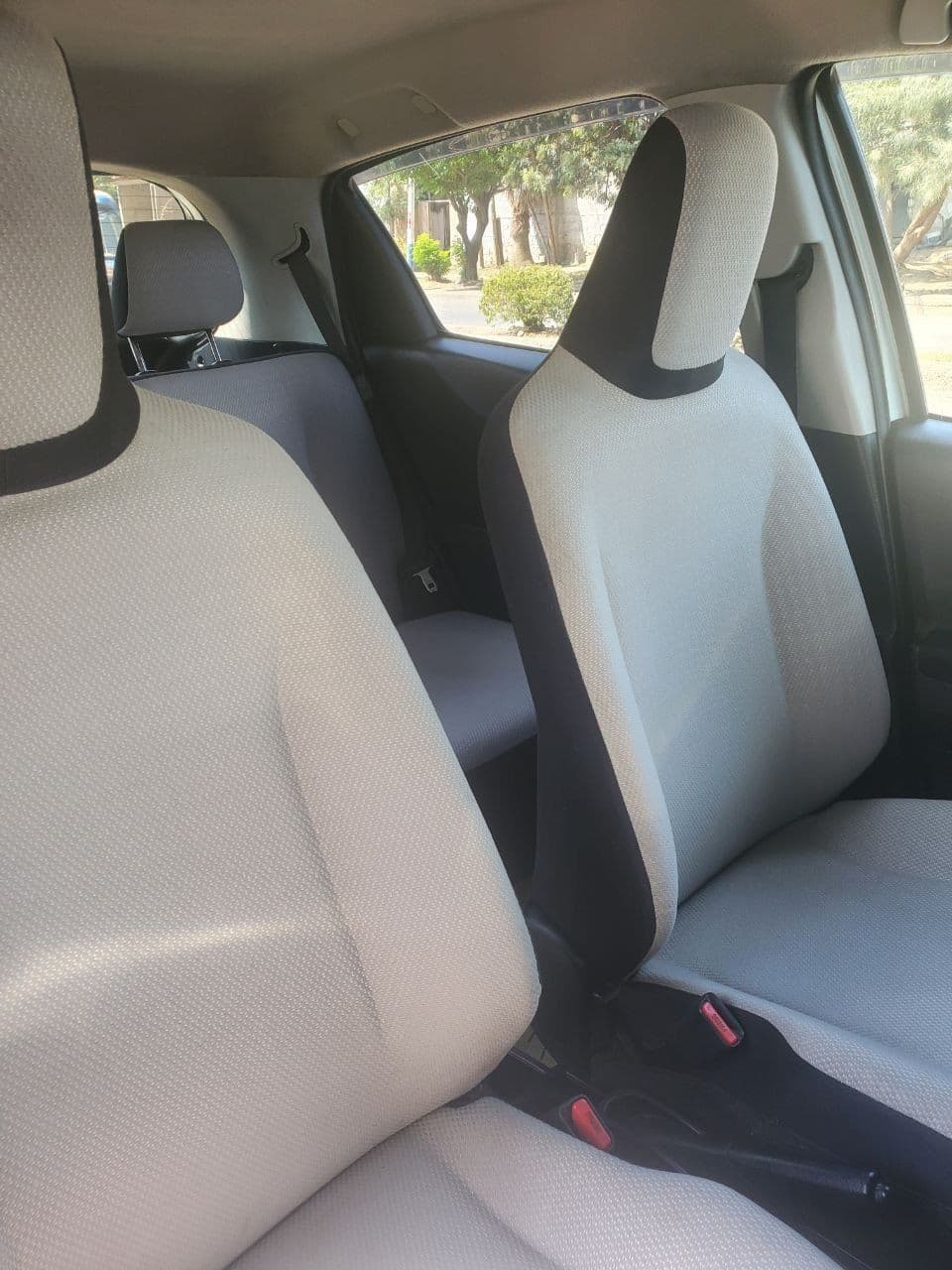 Toyita Yaris 2011, photo 6 of 6