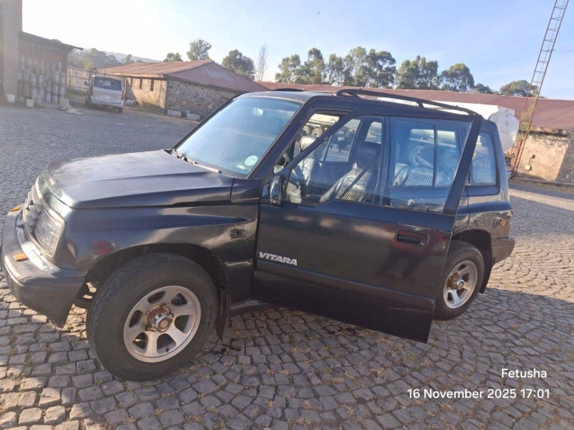 Suzuki Vitara 1991, photo 3 of 4
