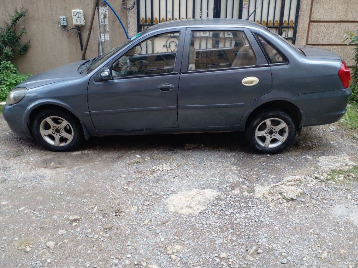 Lifan 520, photo 1 of 4