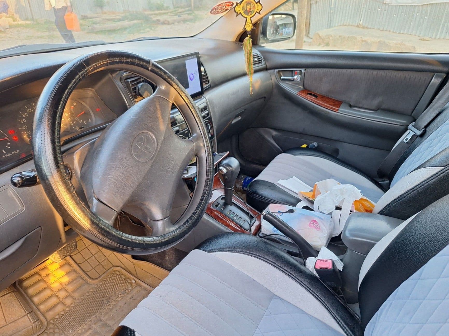 Toyota Corolla, photo 3 of 6