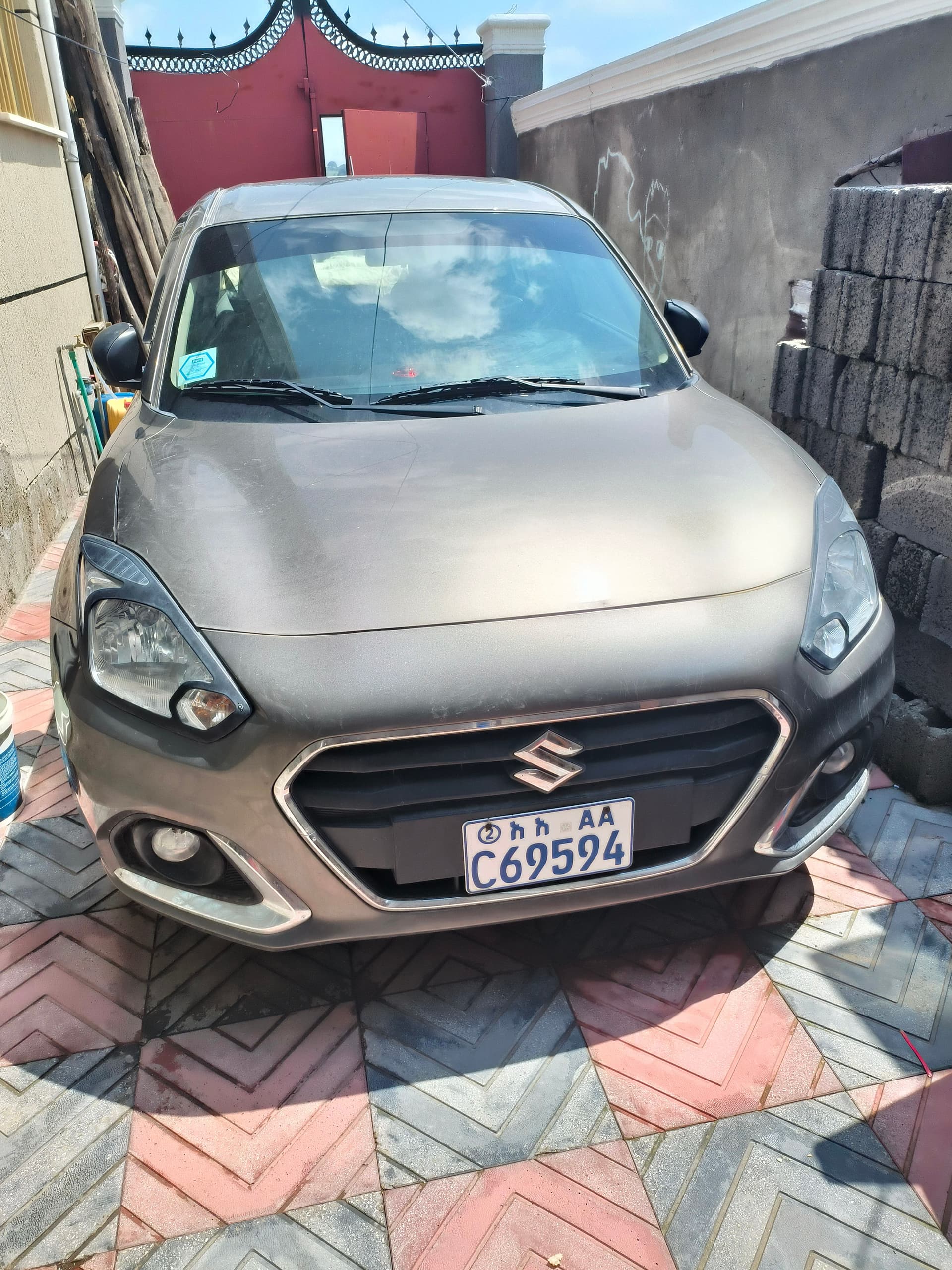 Suzuki dezire, photo 2 of 6