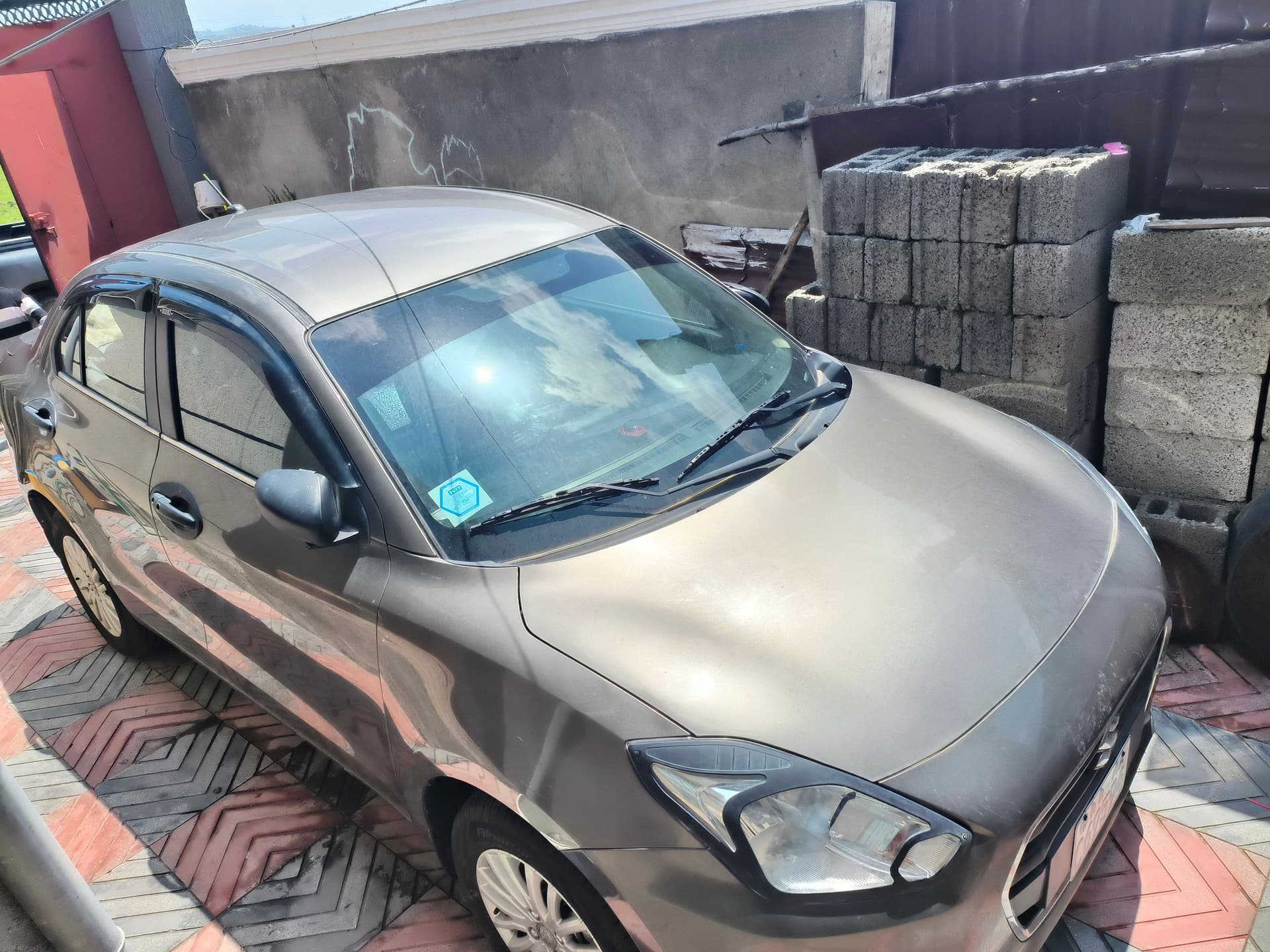 Suzuki dezire, photo 1 of 6