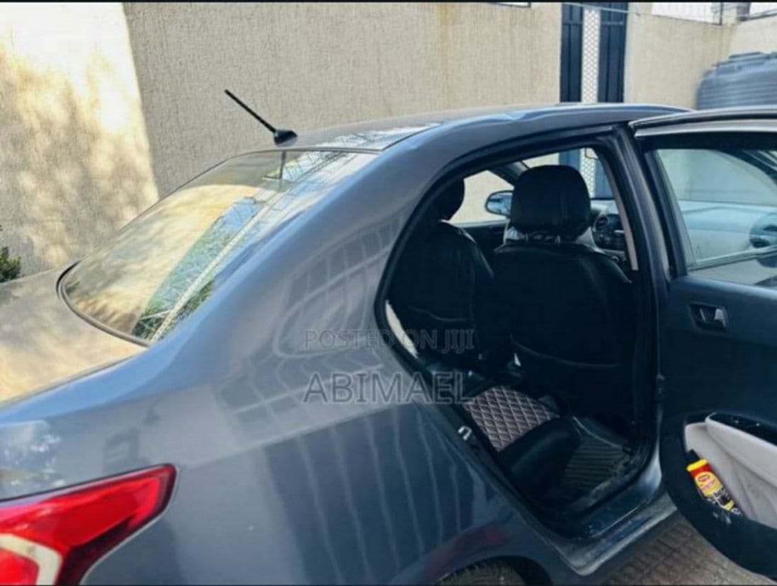 Hyundai Grand i10, photo 1 of 5