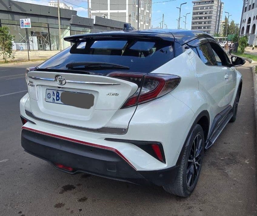 Toyota C-HR Europe, photo 1 of 5