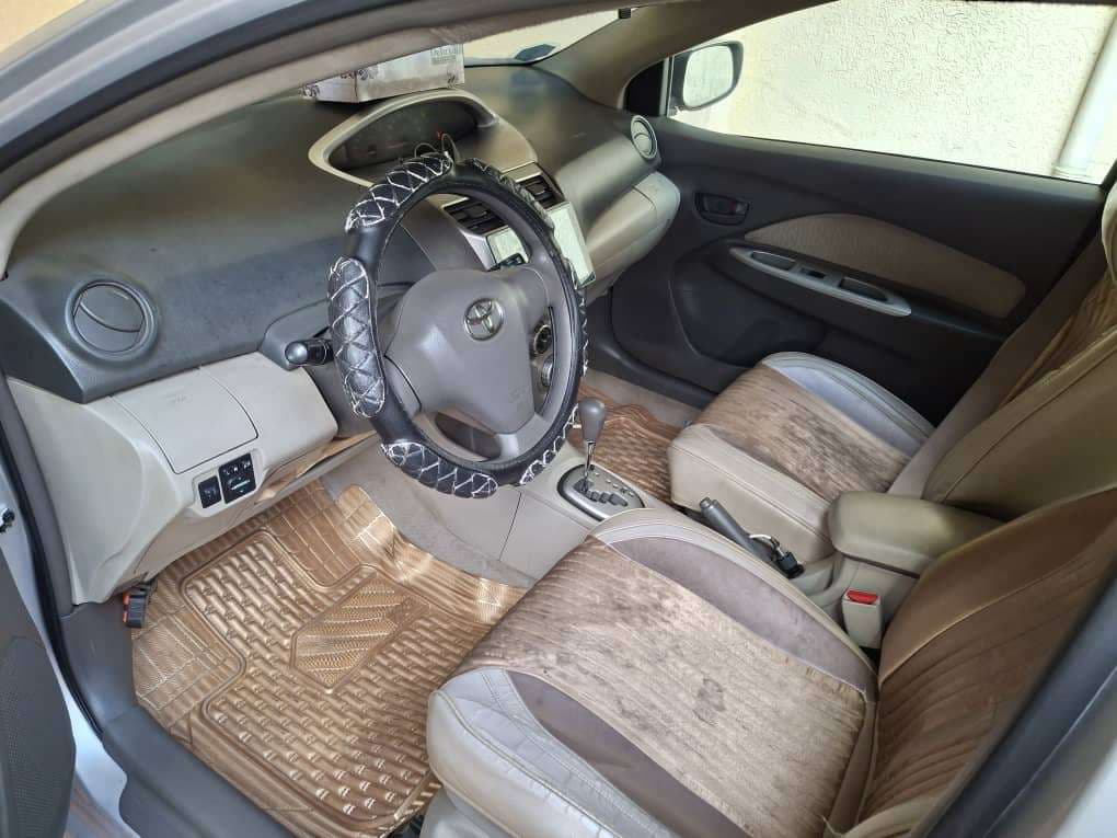 Toyota Belta 2011, photo 2 of 5