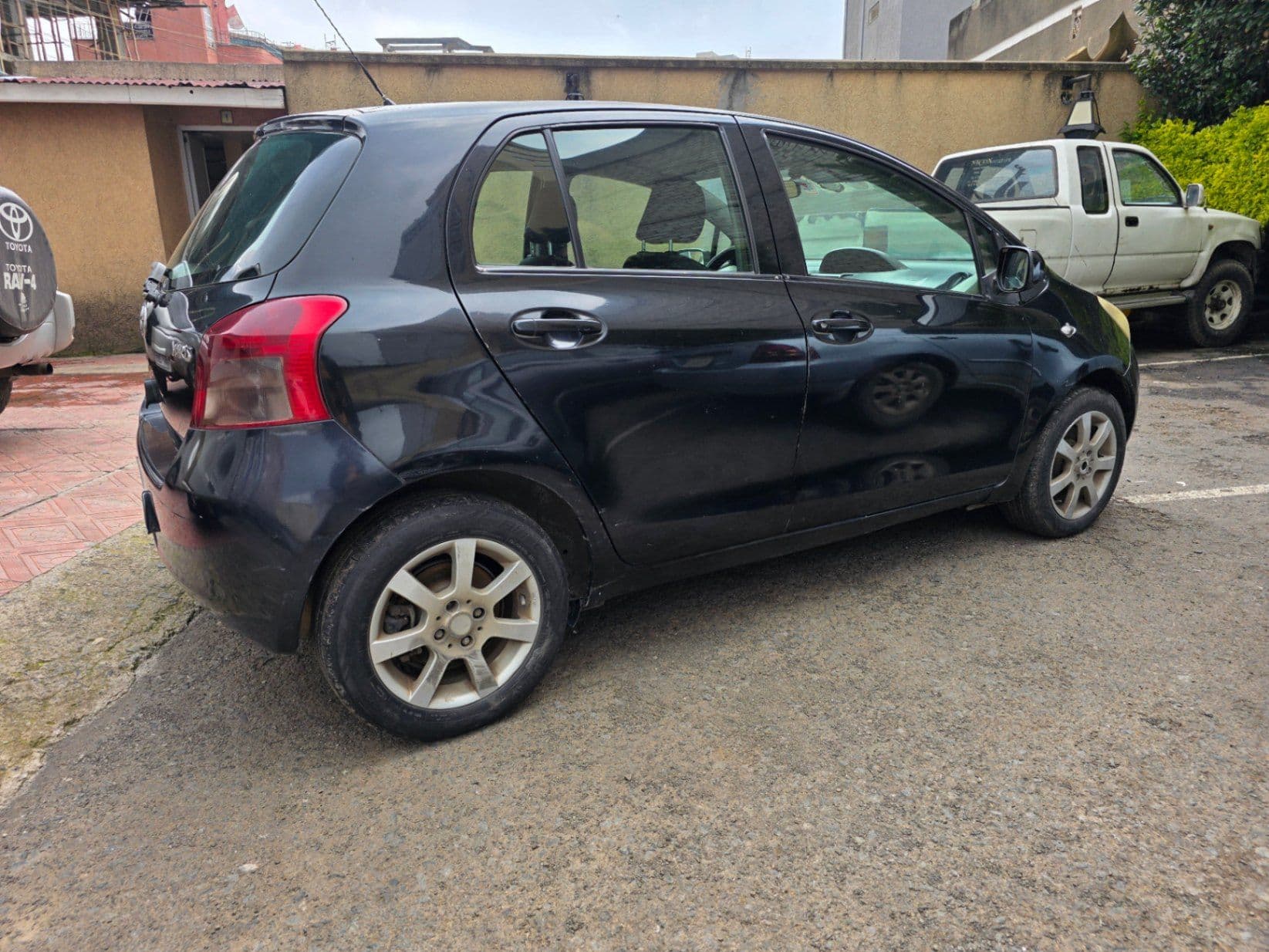 TOYOTA YARIS EUROPE STANDARD 2006, photo 3 of 3