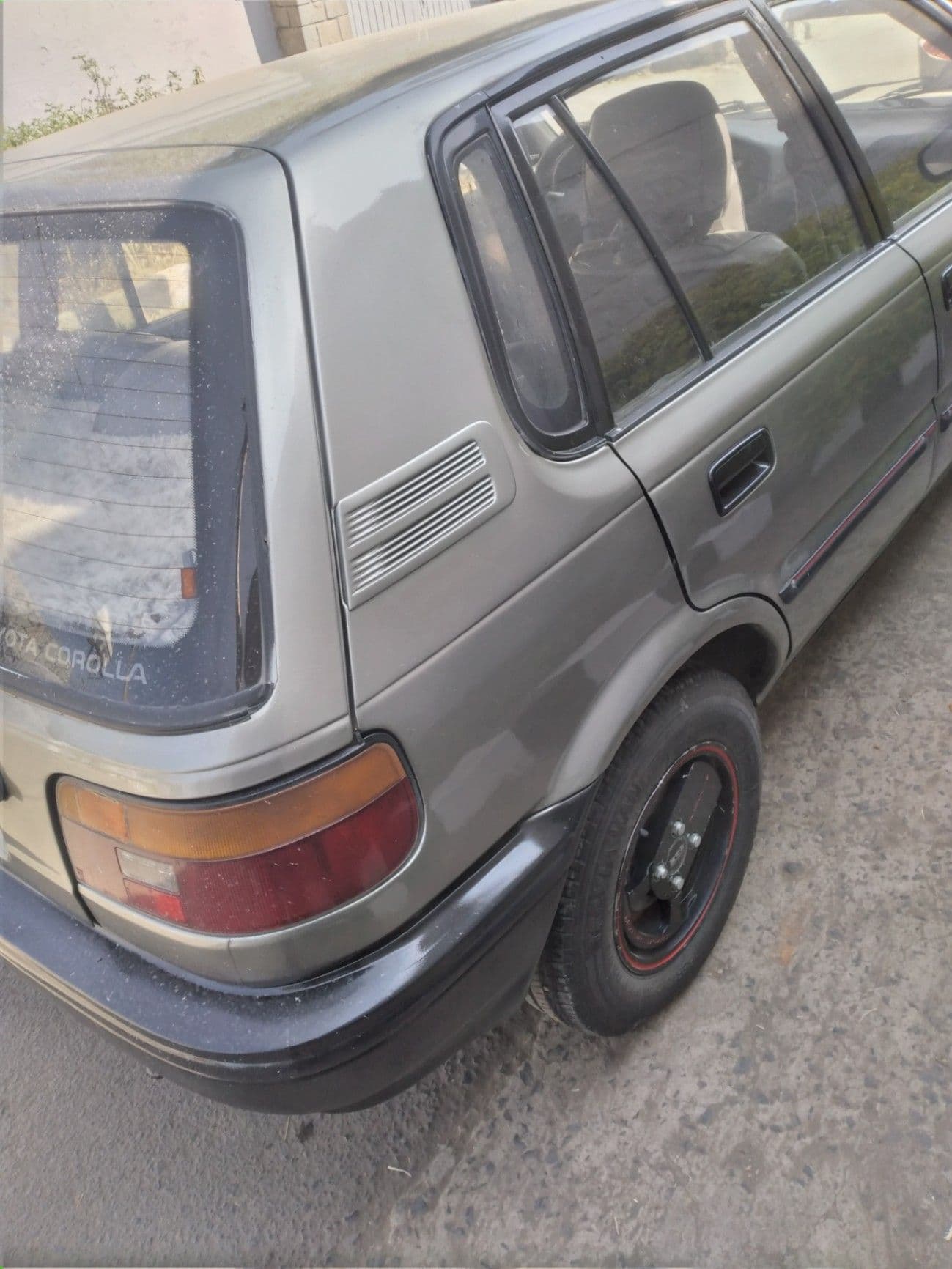 Toyota Corolla DX  1990, photo 1 of 6