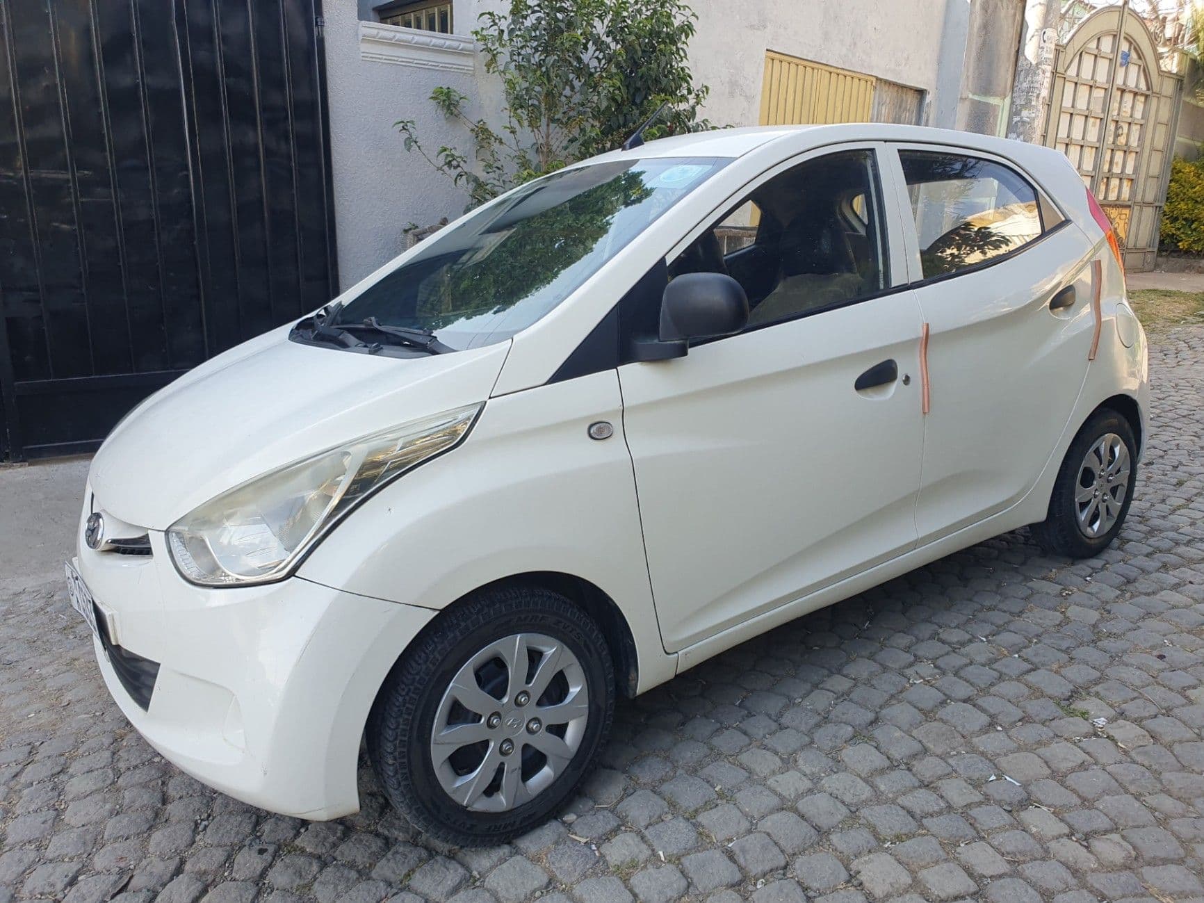 Hyundai Eon, photo 2 of 6
