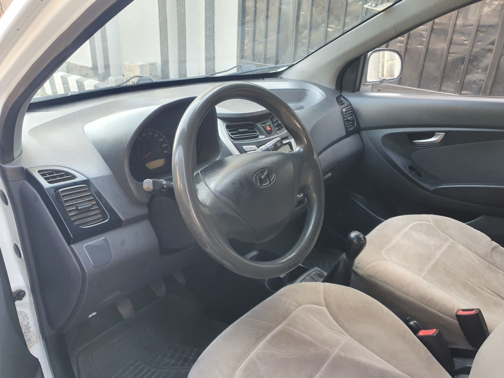 Hyundai Eon, photo 5 of 6