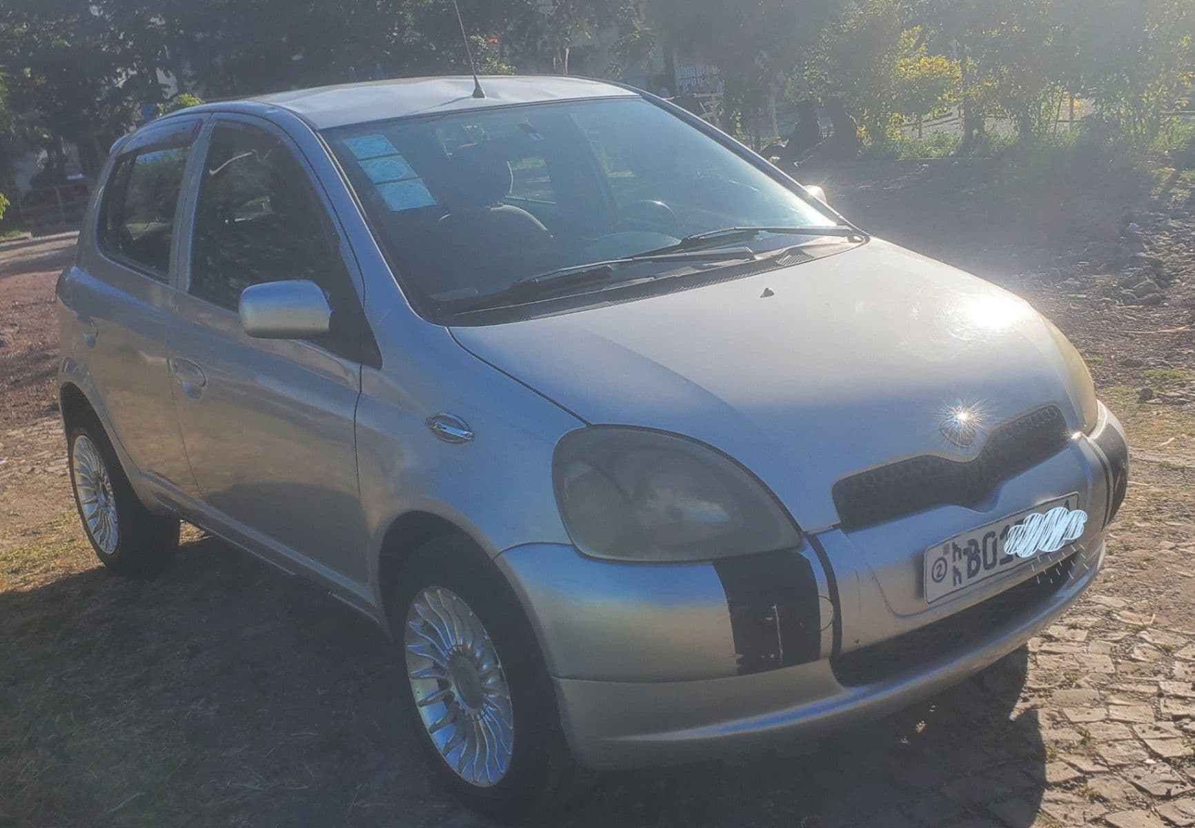 Toyota Vitz, photo 3 of 4
