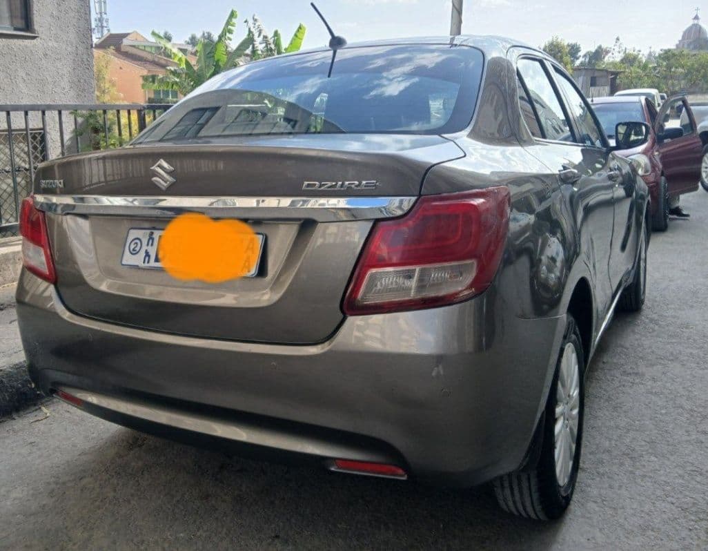 Suzuki Dzire, photo 2 of 5
