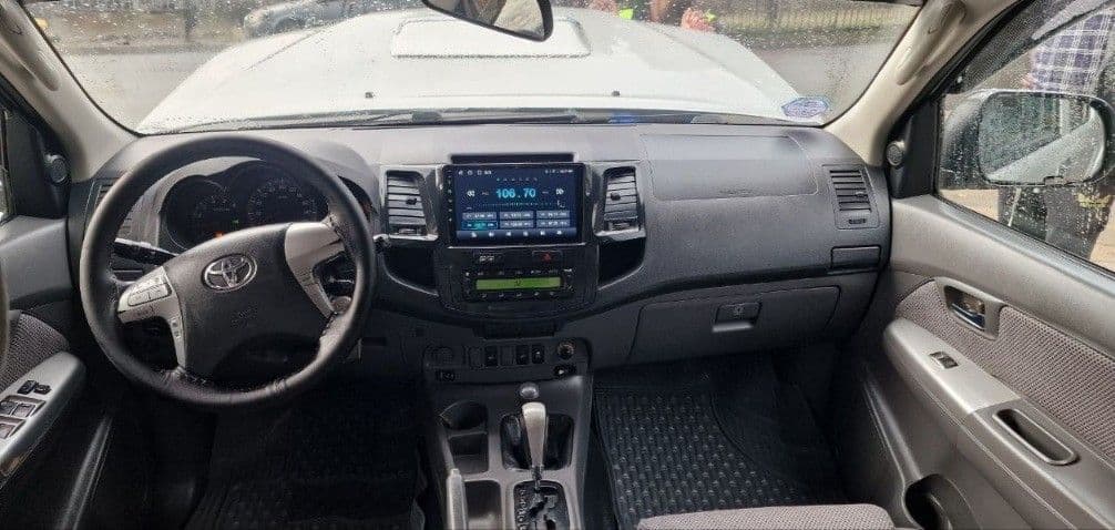 Toyota Hiux D. Cab (Auto), photo 2 of 4